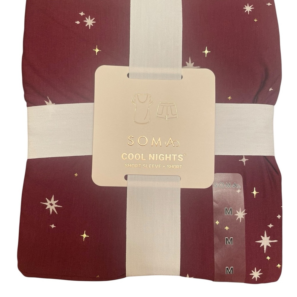 Soma Cool Nights Short Sleeve Short Set. Burgundy with Star Design. Size M. NWT